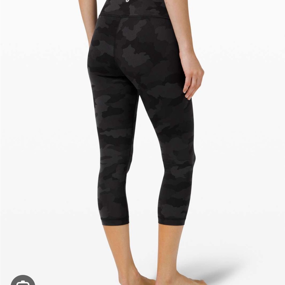 Lululemon wonder under cropped camo leggings